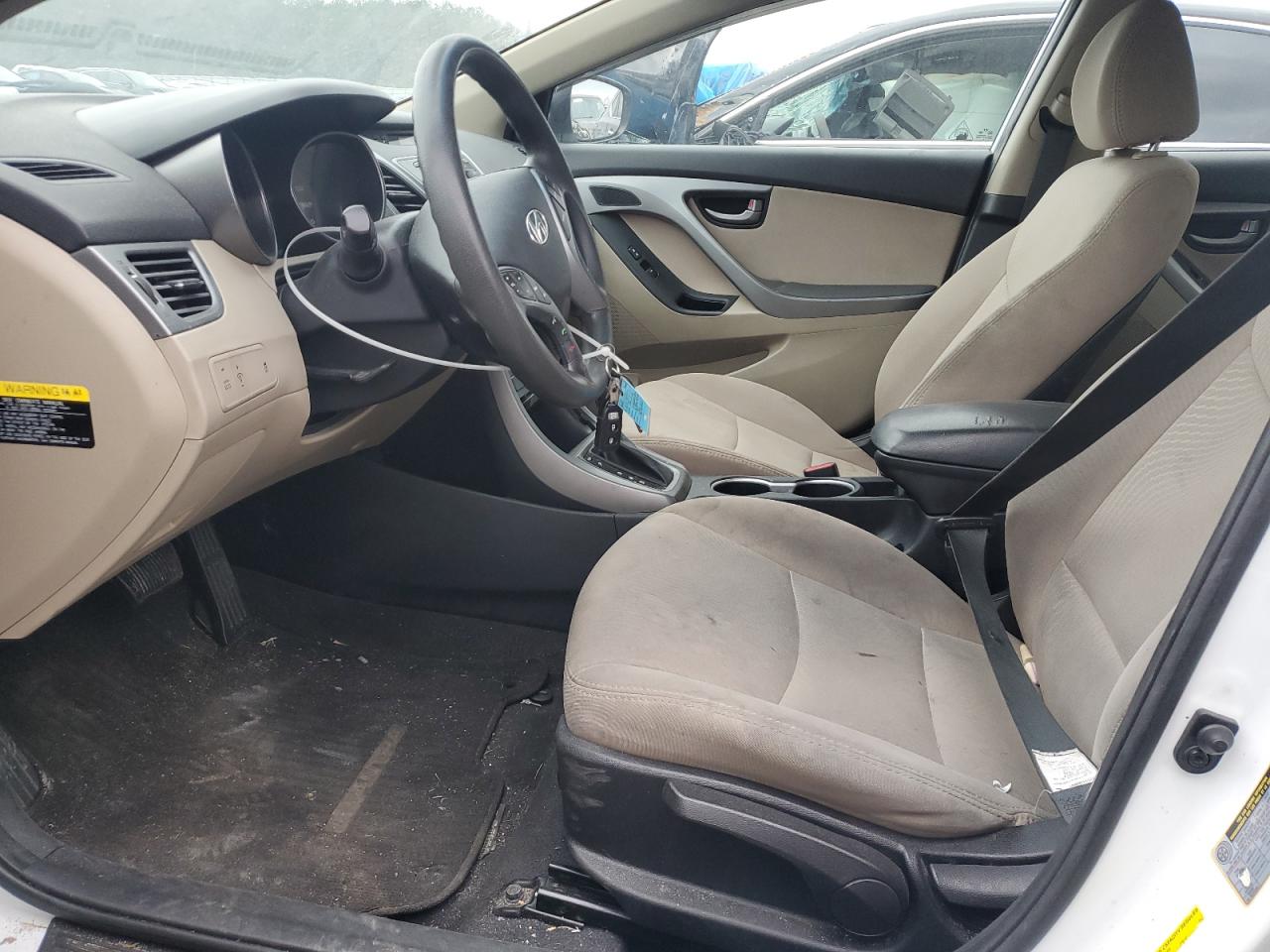 2016 Hyundai Elantra - Image 7