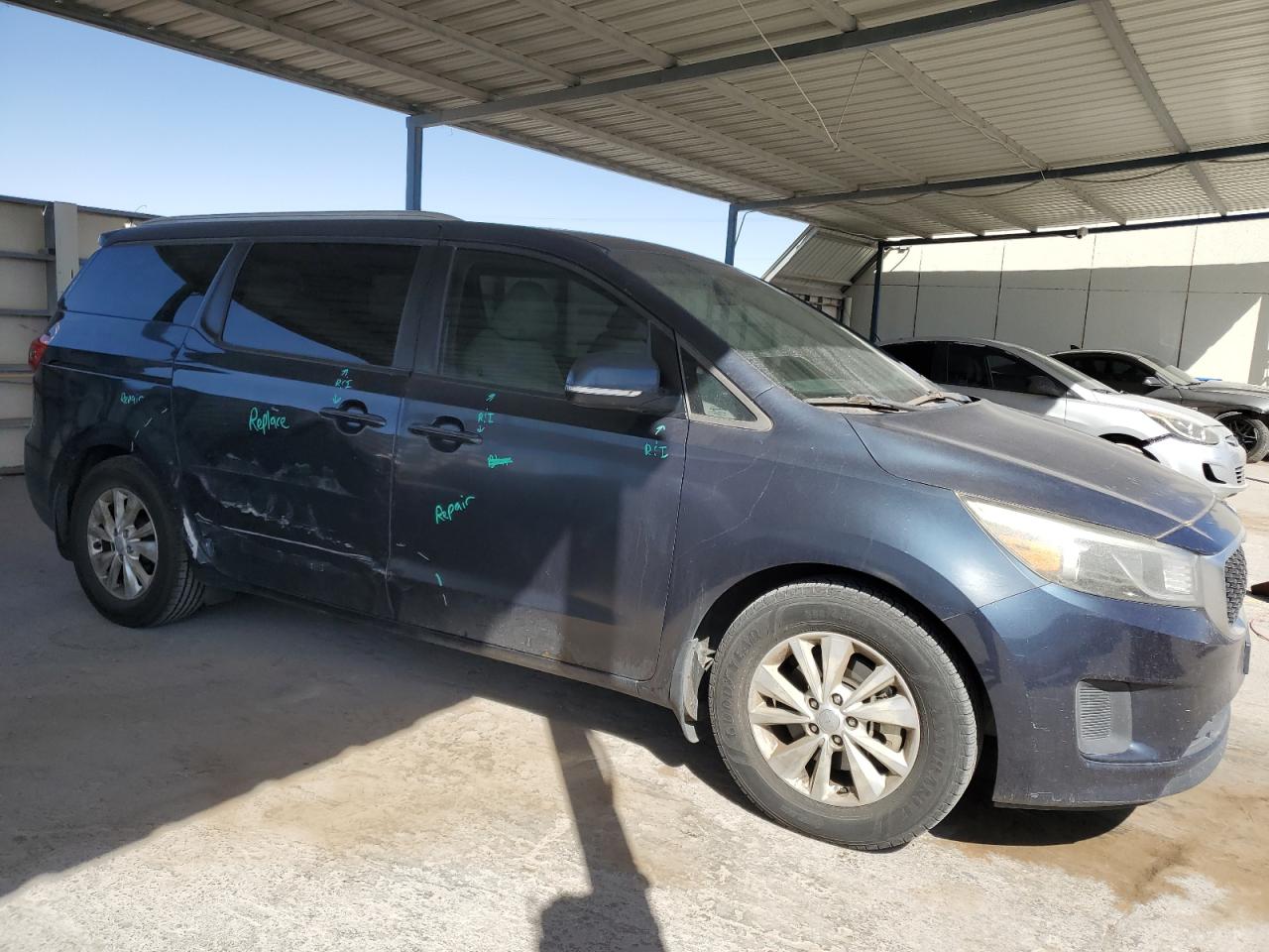 2015 Kia Sedona - Image 4