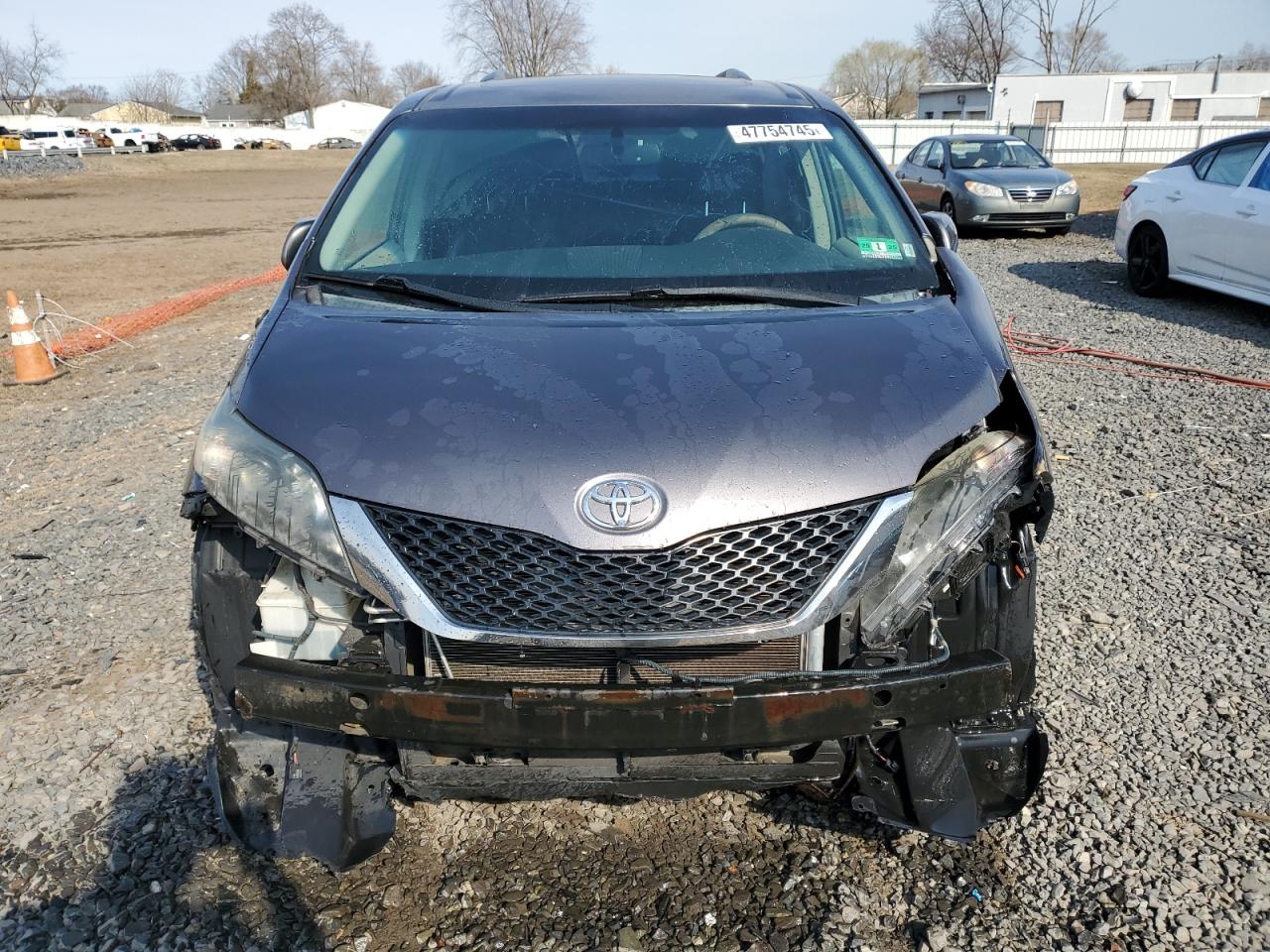 2012 Toyota Sienna - Image 5