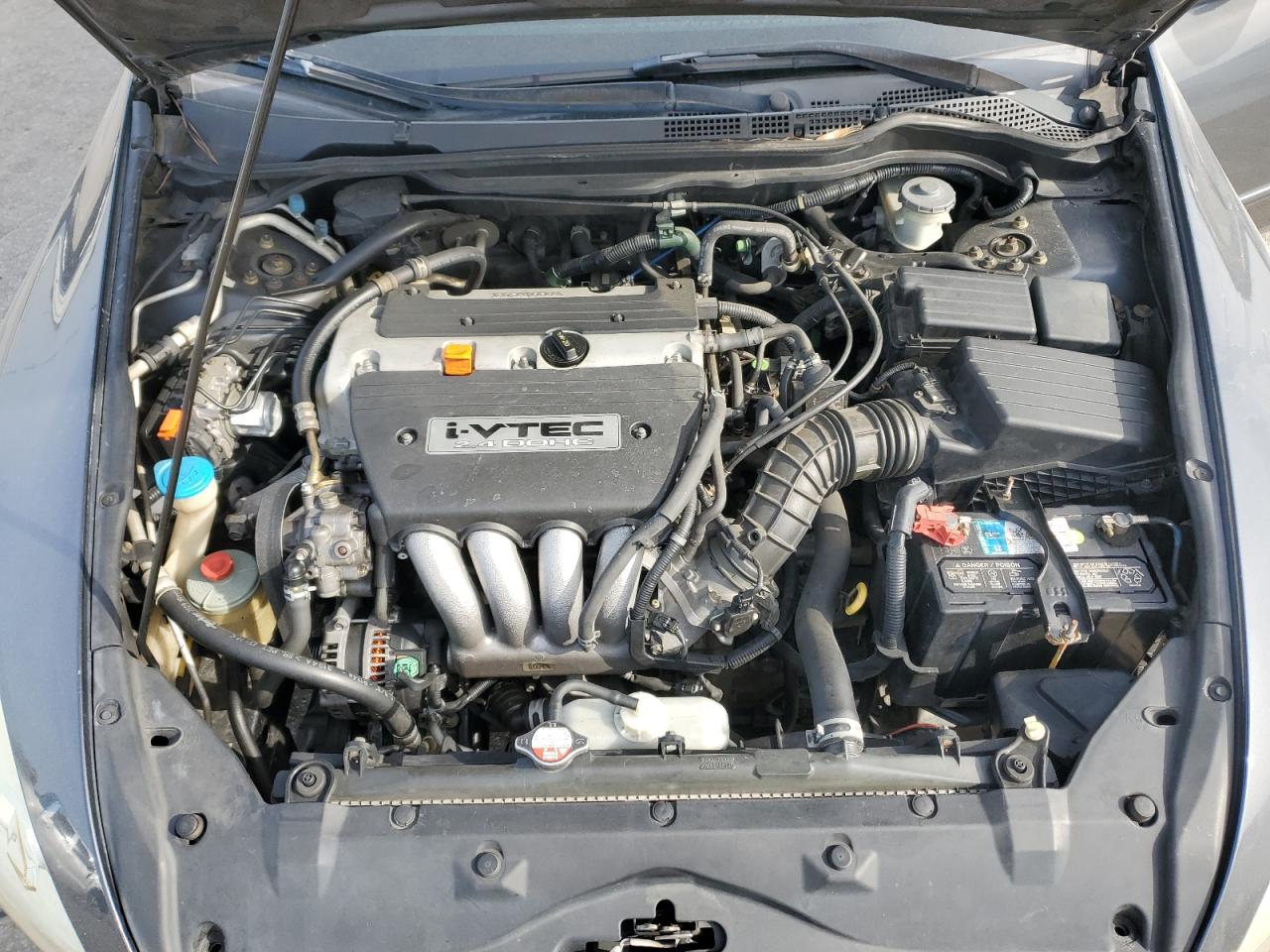 2005 Honda Accord - Image 13