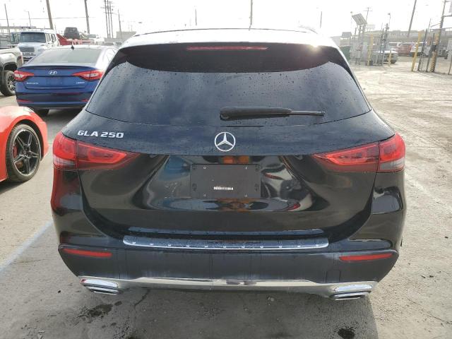  MERCEDES-BENZ GLA-CLASS 2021 Czarny