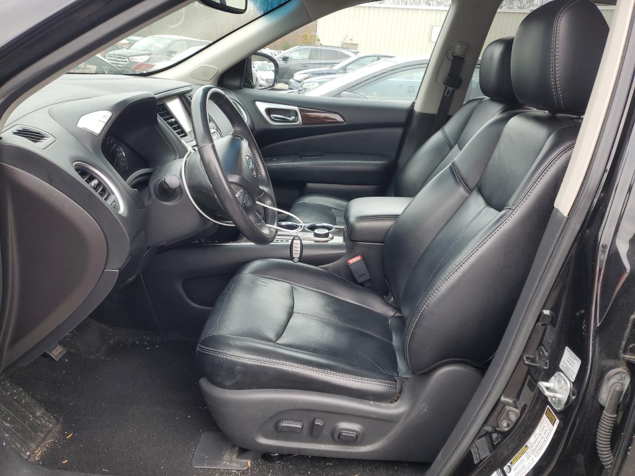 2014 Nissan Pathfinder - Image 7
