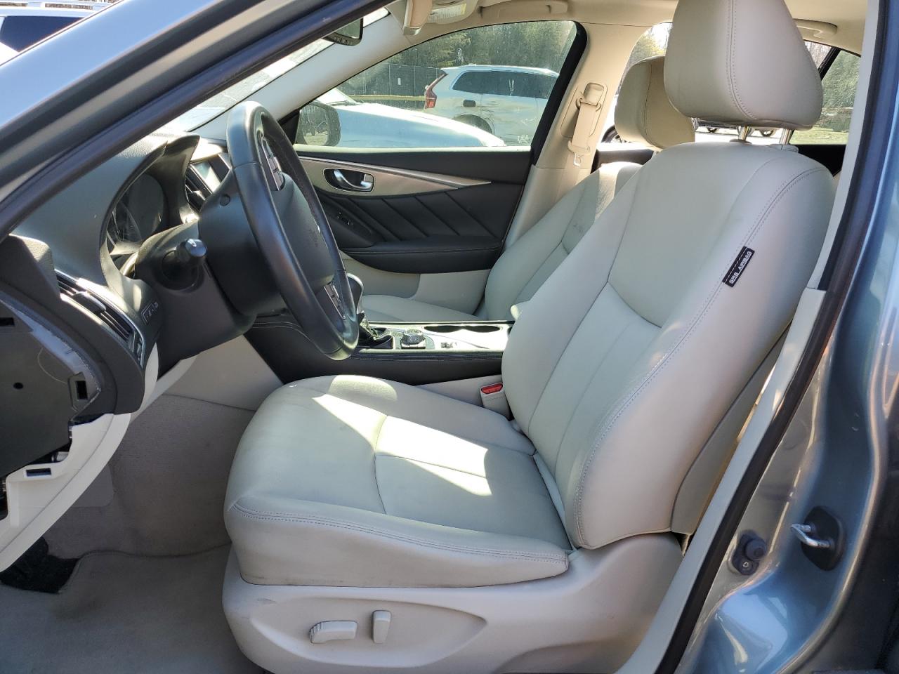 2015 Infiniti Q50 - Image 7