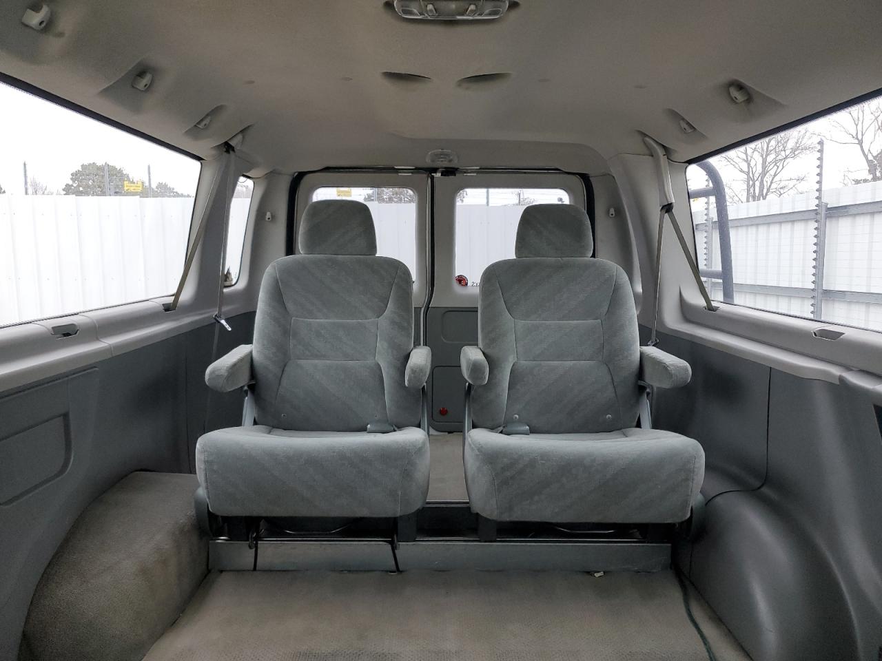 2014 Ford Econoline - Image 10