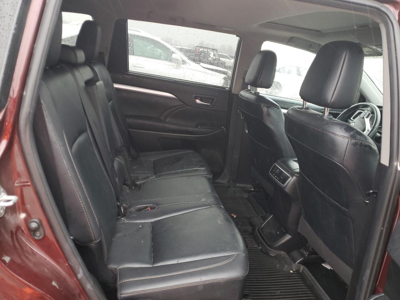 2019 Toyota Highlander - Image 11