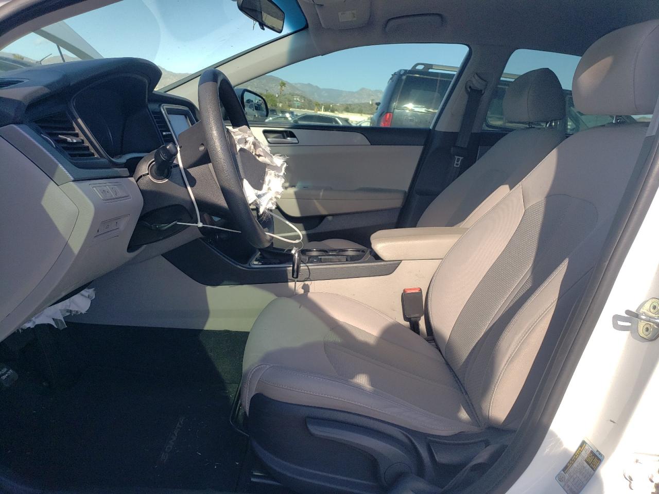 2019 Hyundai Sonata - Image 7