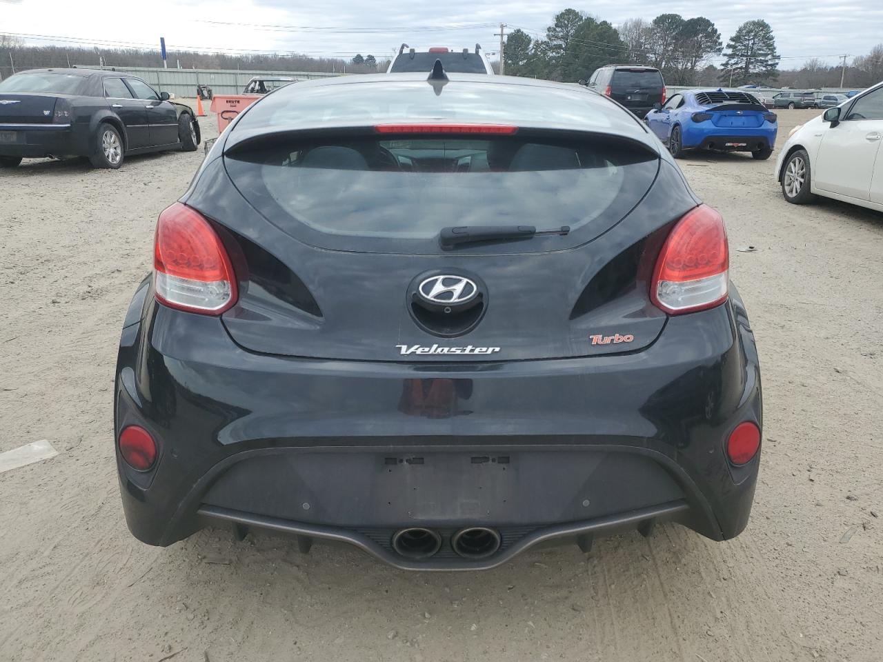 2016 Hyundai Veloster - Image 6