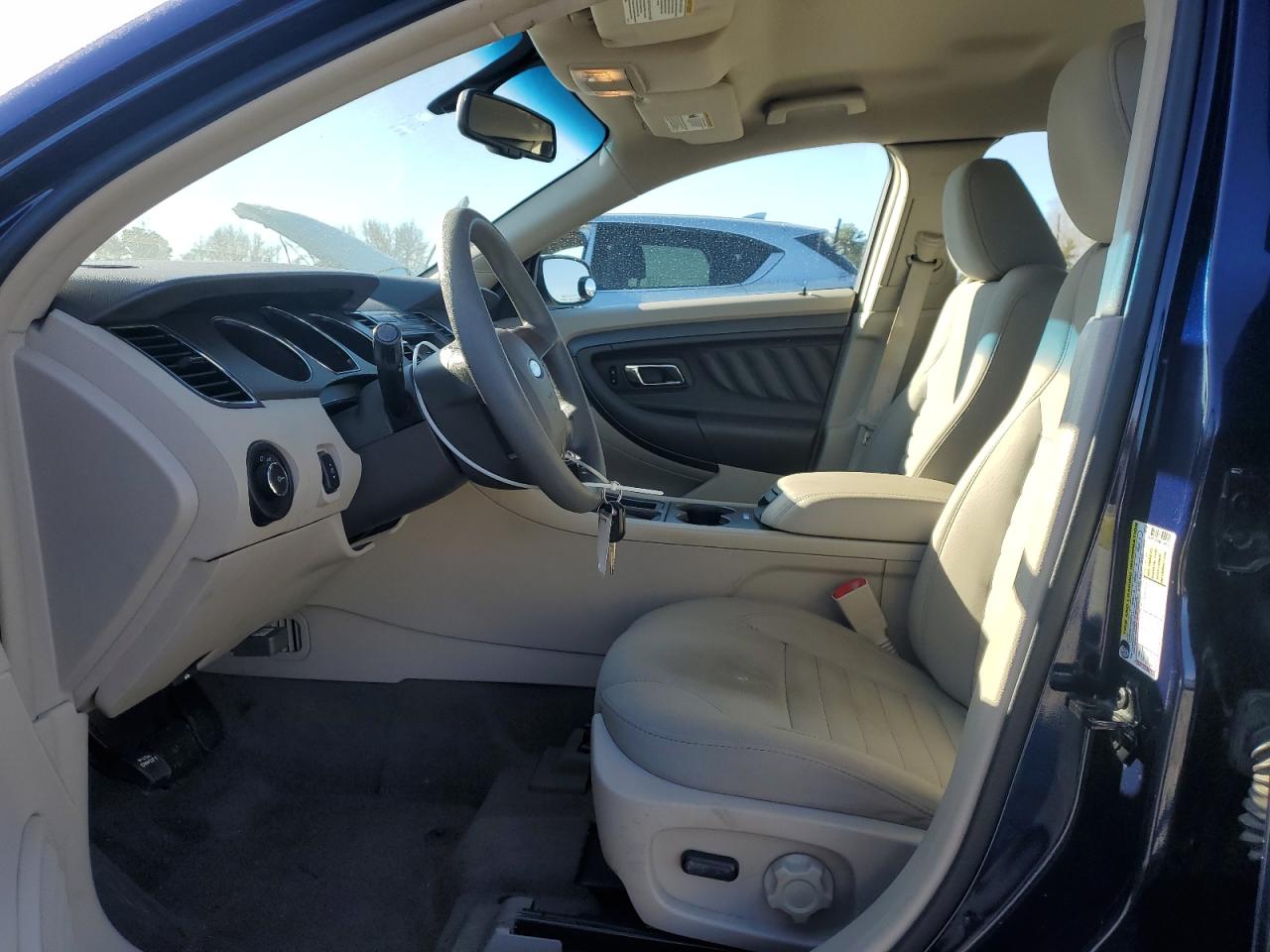 2011 Ford Taurus - Image 7