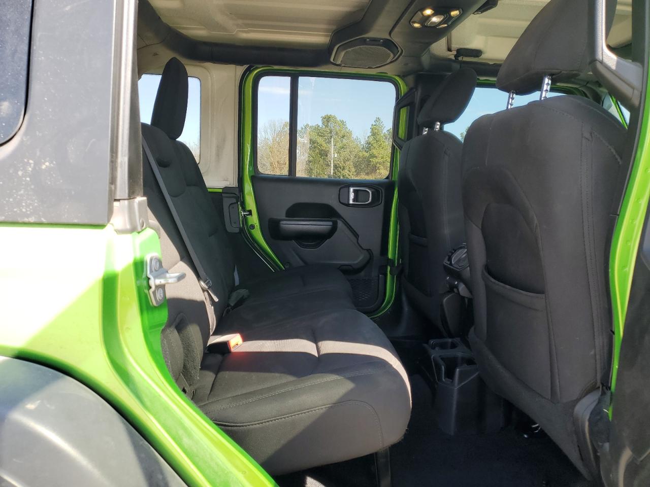 2019 Jeep Wrangler - Image 11