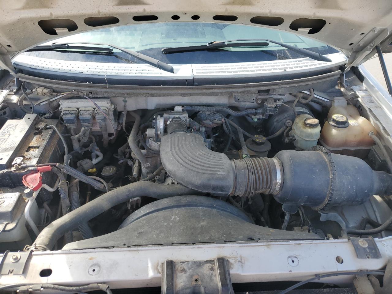 2005 Ford F-150 - Image 13