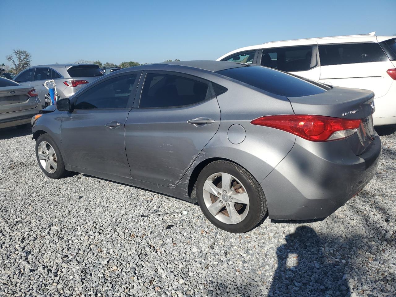 2012 Hyundai Elantra - Image 2