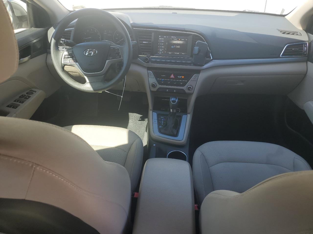 2017 Hyundai Elantra - Image 8