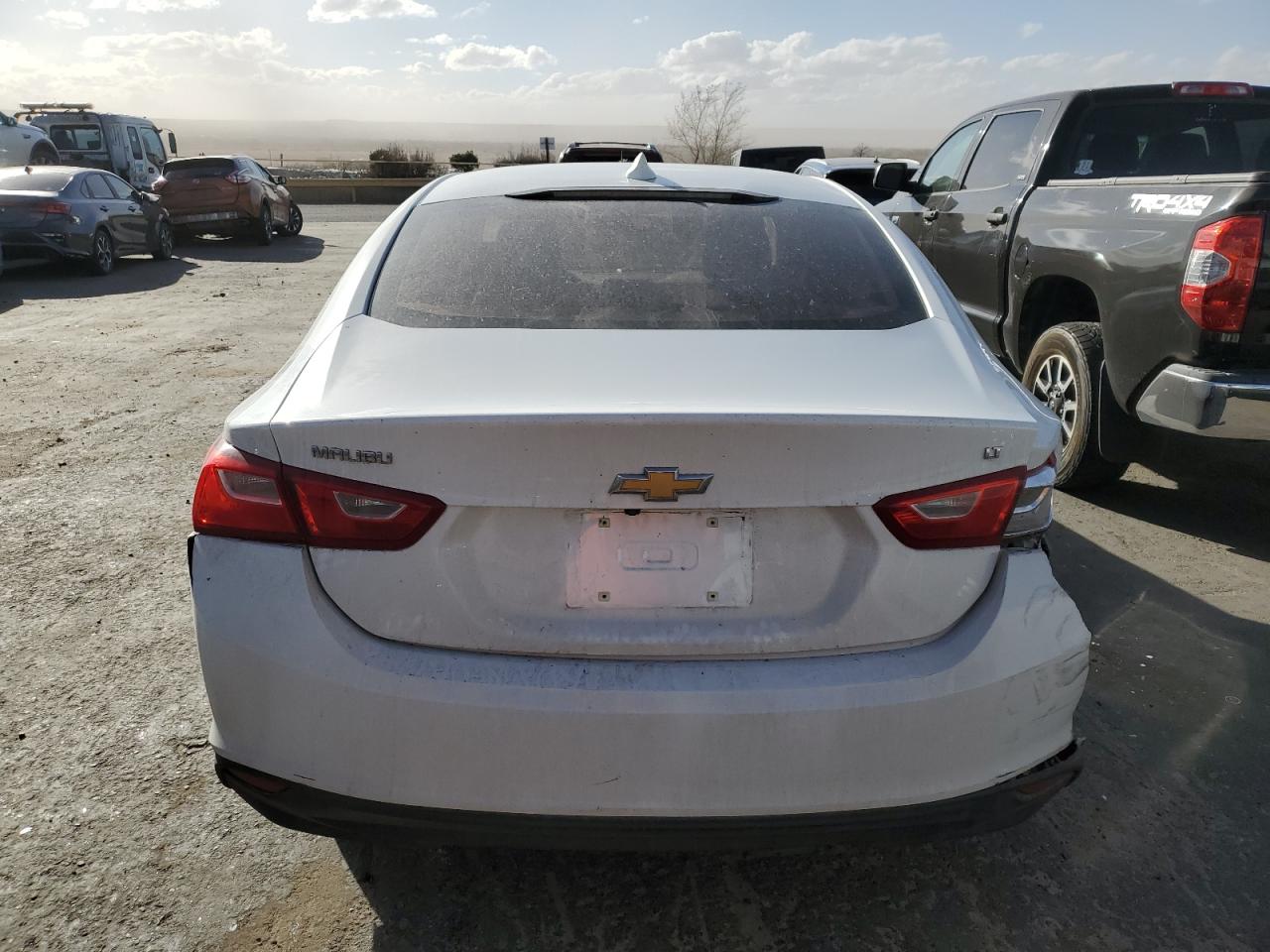 2017 Chevrolet Malibu - Image 6