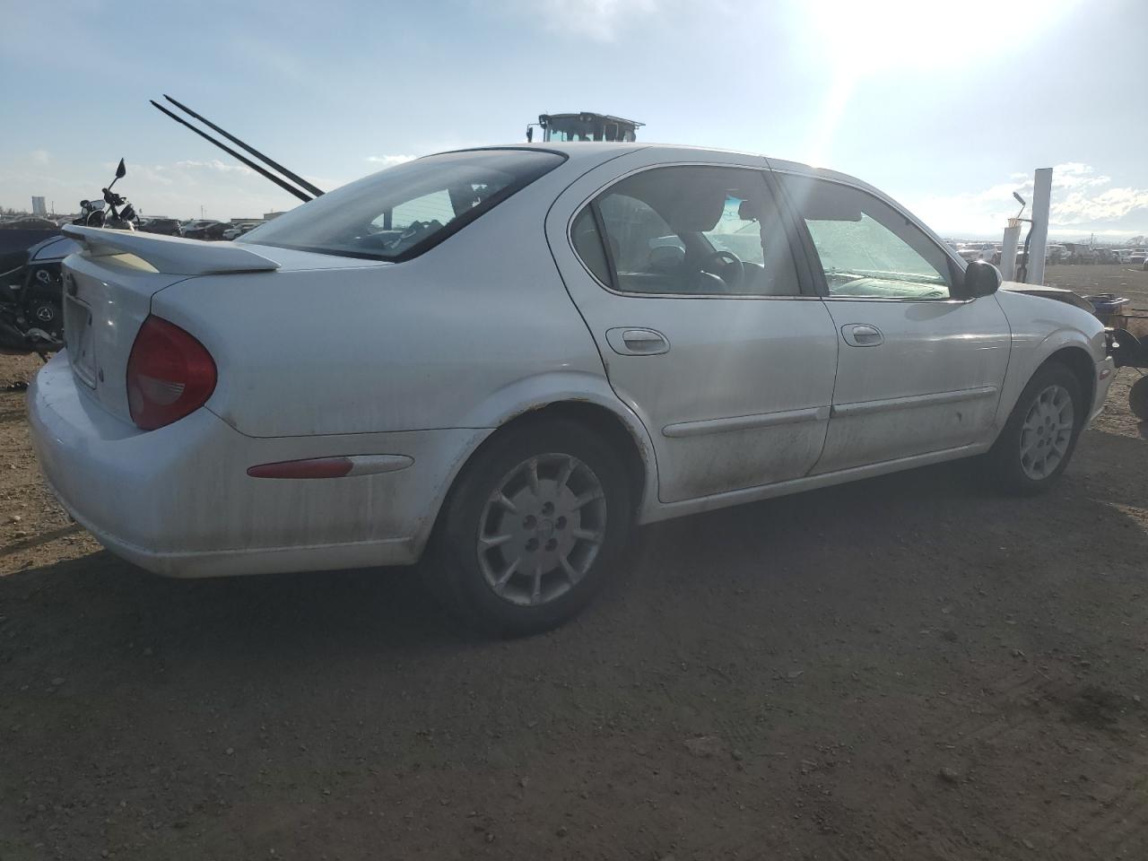 2000 Nissan Maxima - Image 3