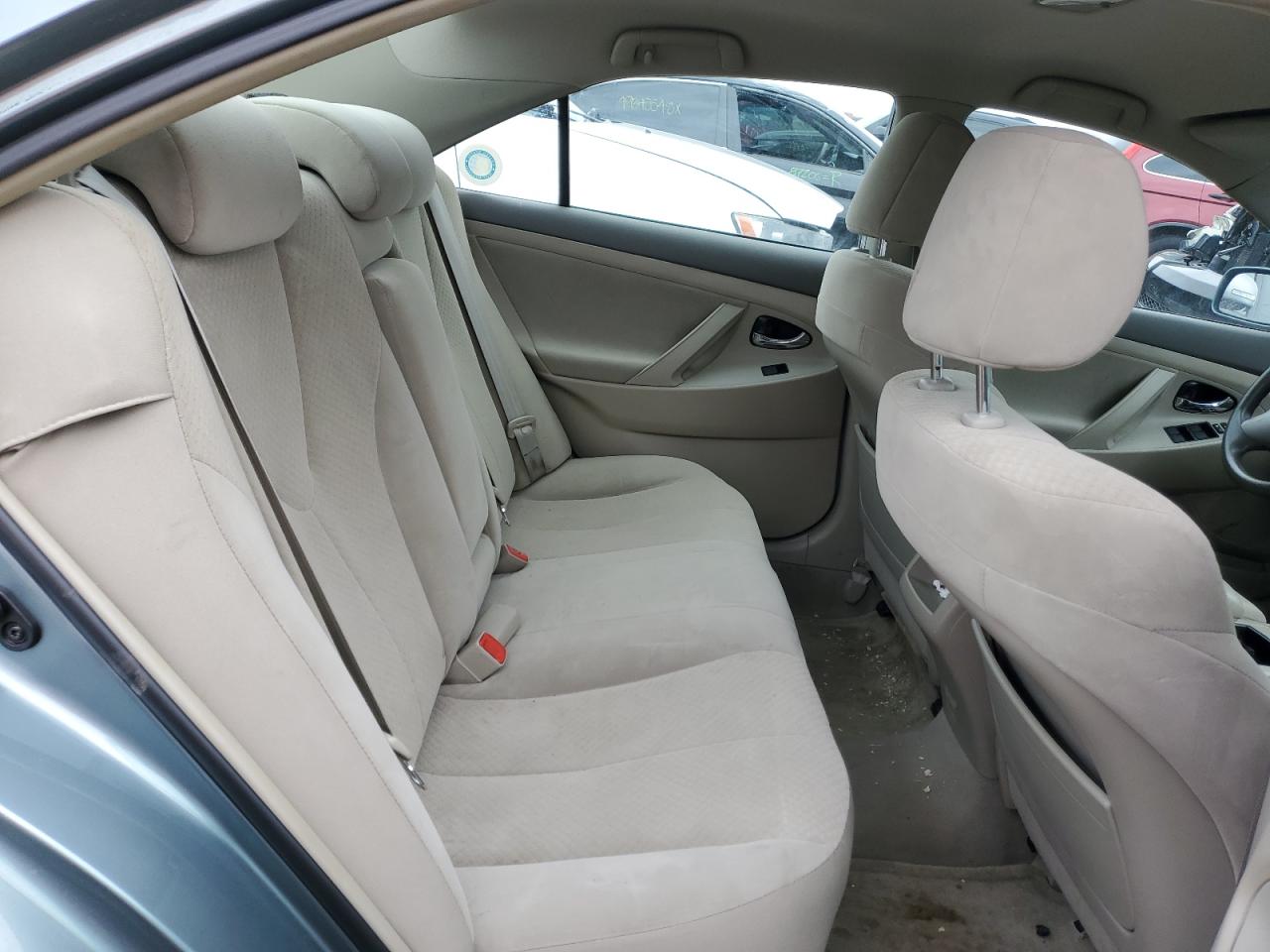 2009 Toyota Camry - Image 10