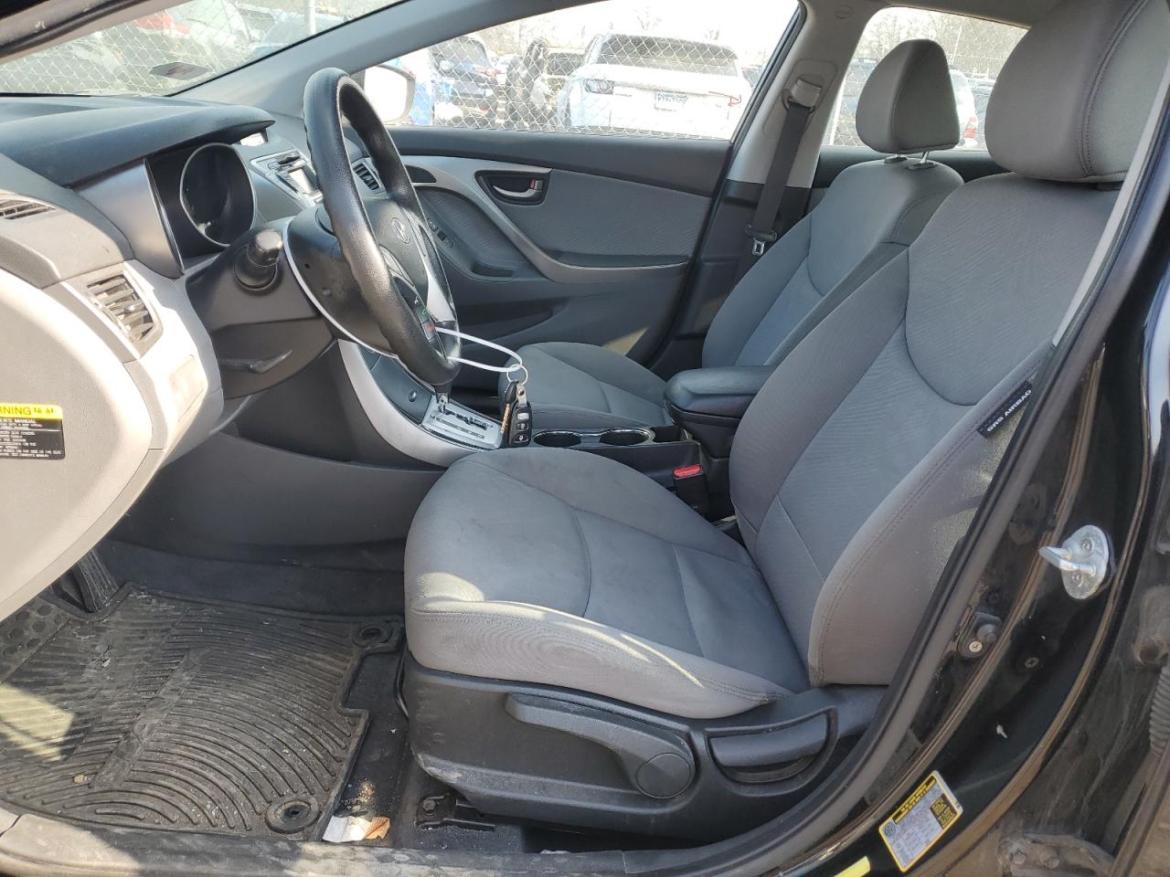 2012 Hyundai Elantra - Image 7