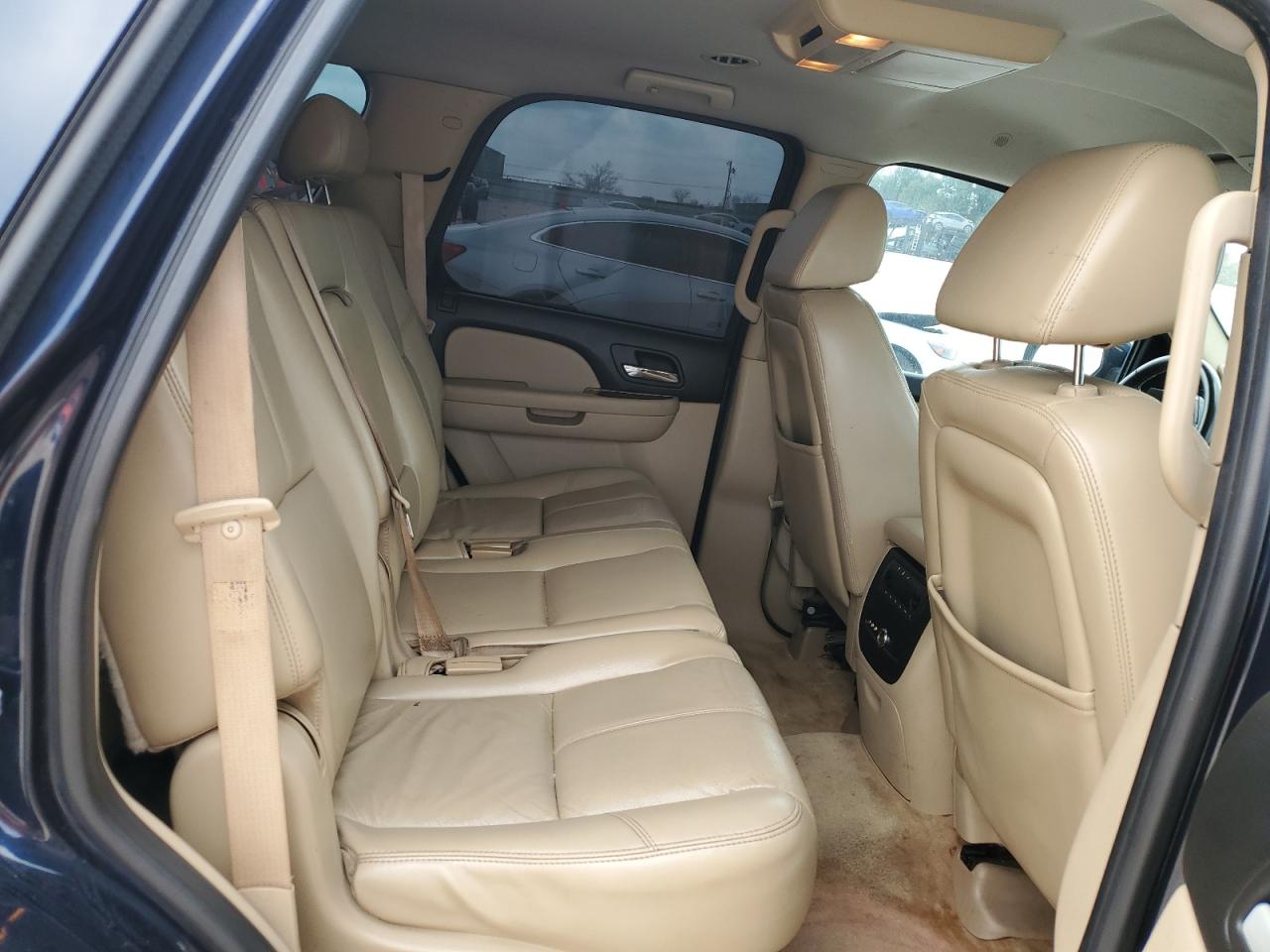 2007 Chevrolet Tahoe - Image 12