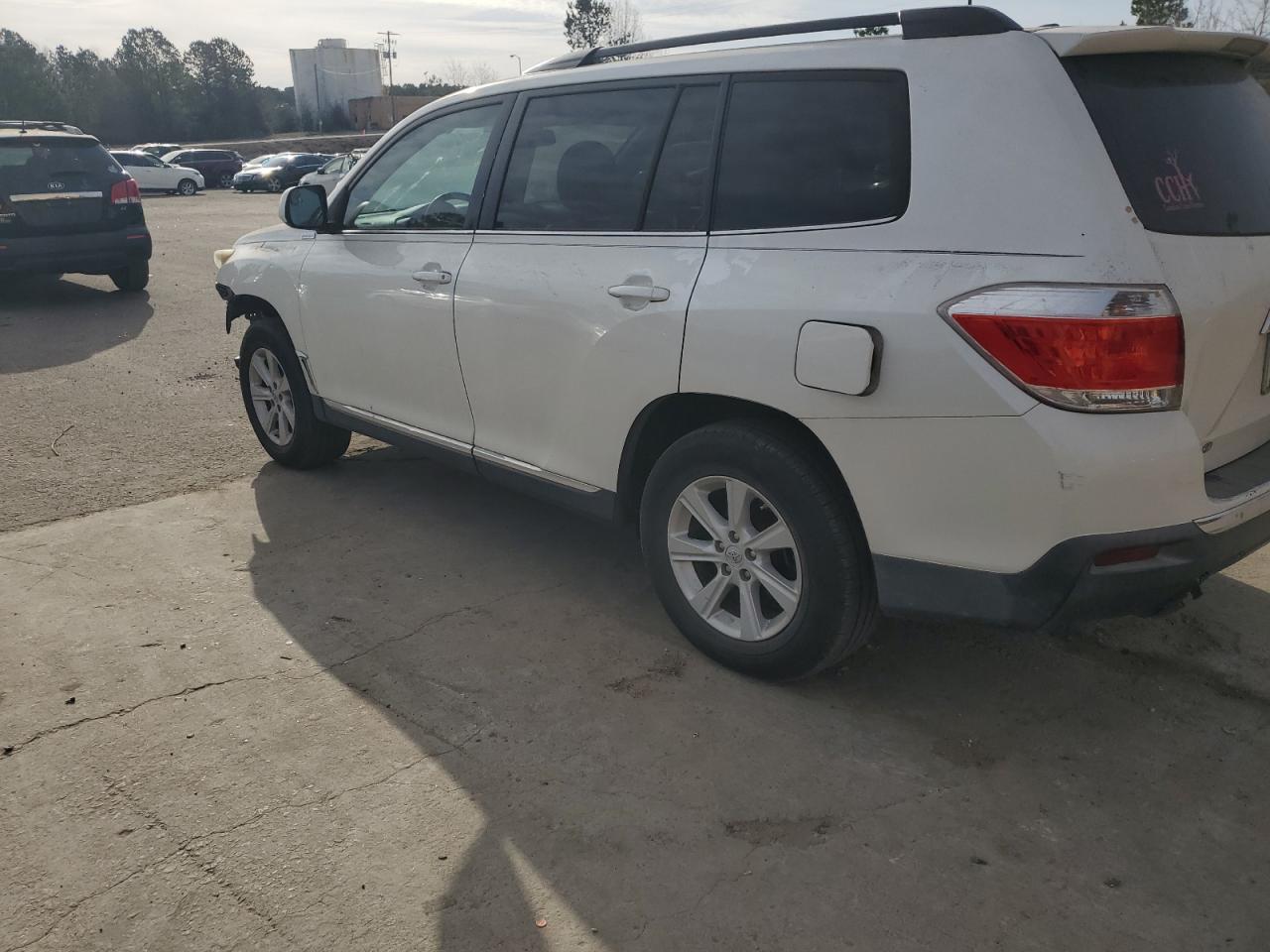 2011 Toyota Highlander - Image 2