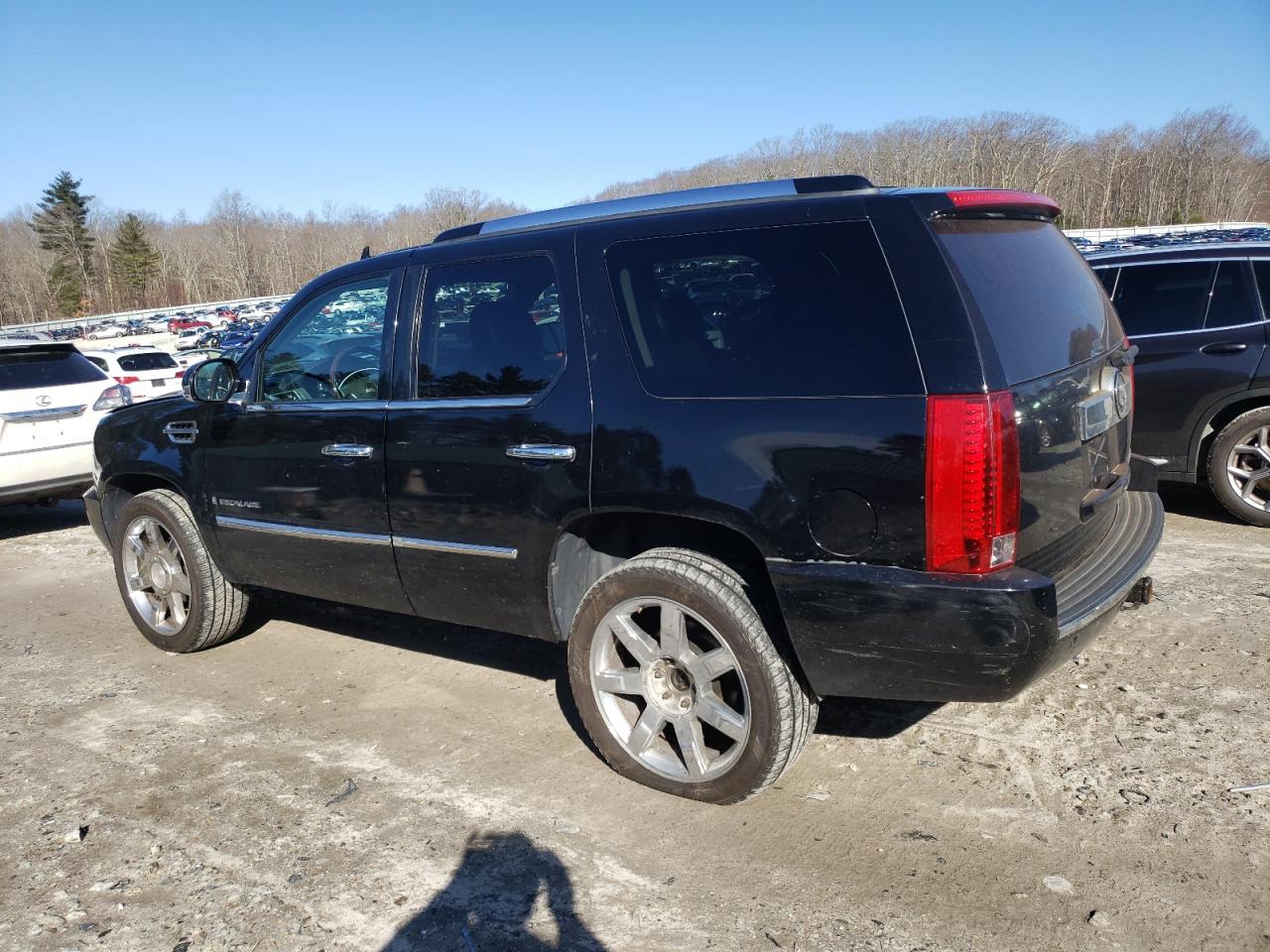 2008 Cadillac Escalade - Image 2