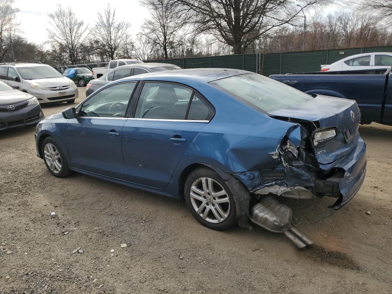2017 Volkswagen Jetta - Image 2
