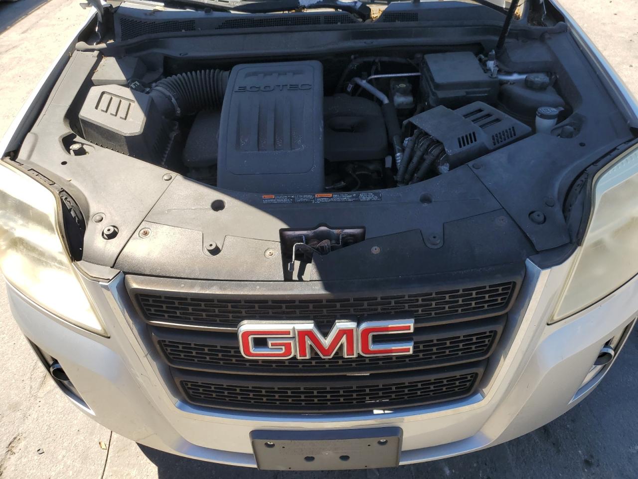 2011 GMC Terrain - Image 12
