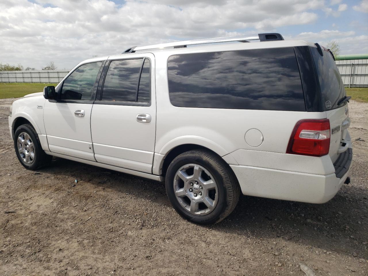 2013 Ford Expedition - Image 2