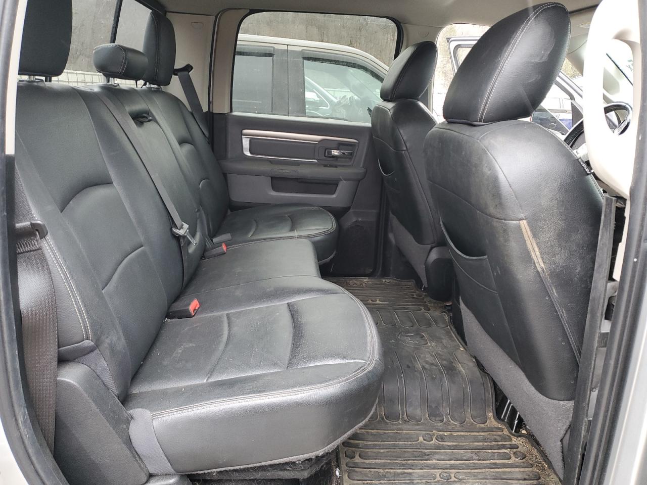 2018 RAM 1500 - Image 11
