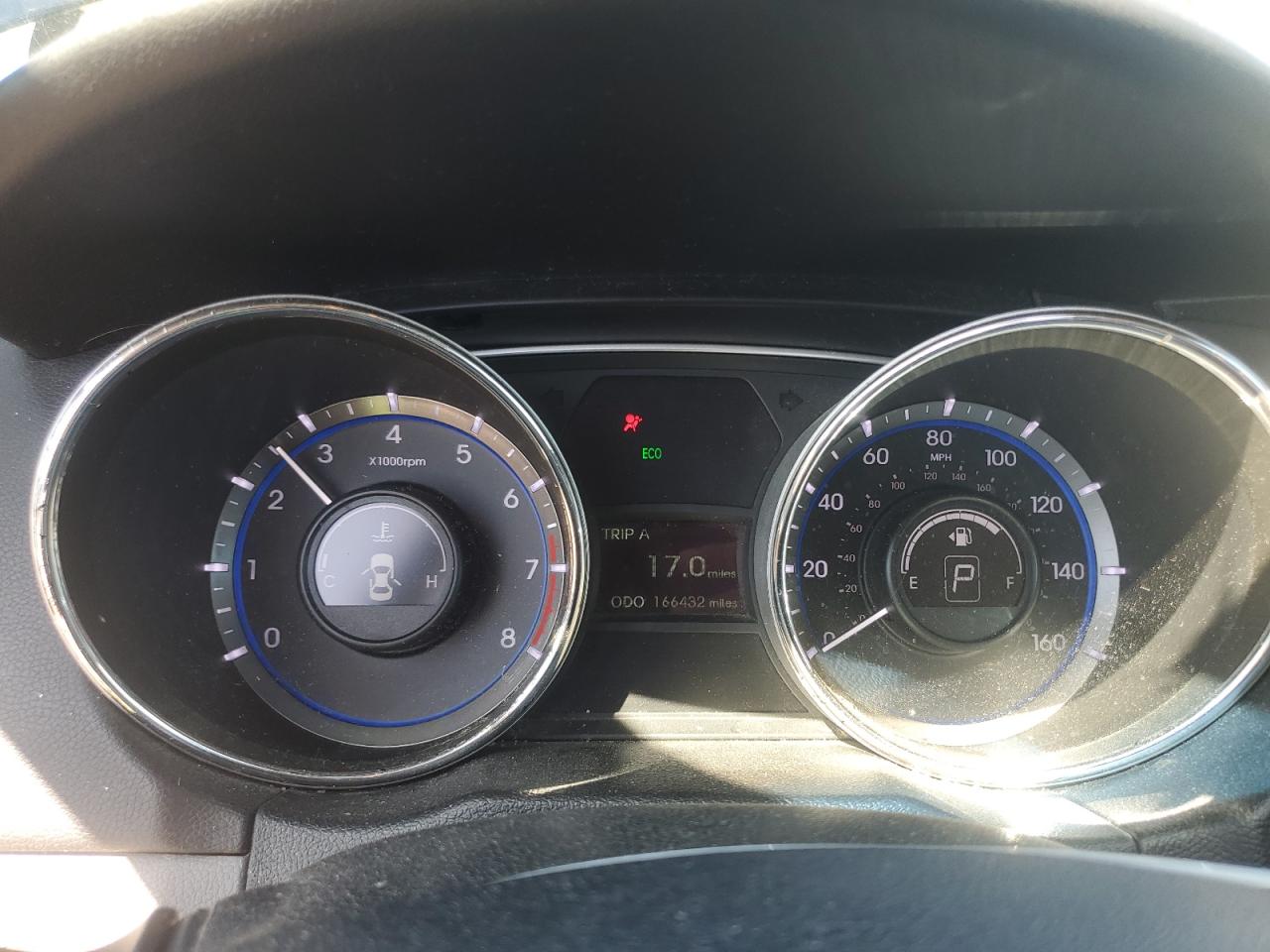 2013 Hyundai Sonata - Image 9