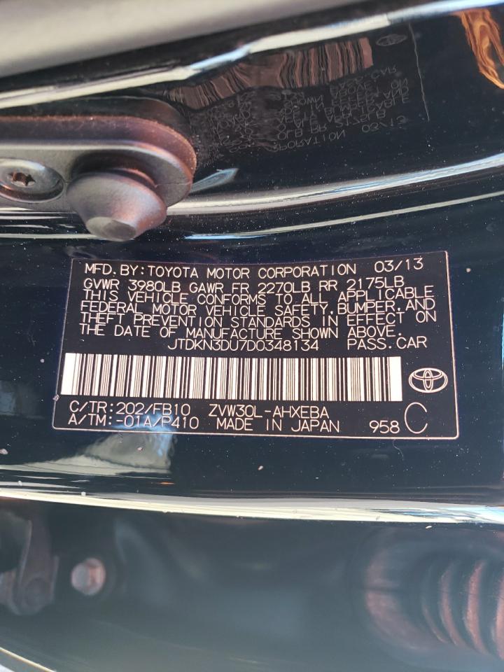2013 Toyota Prius - Image 14