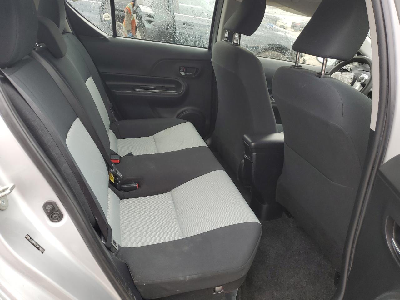 2016 Toyota Prius C VIN: JTDKDTB33G1127951 Lot: 50758835