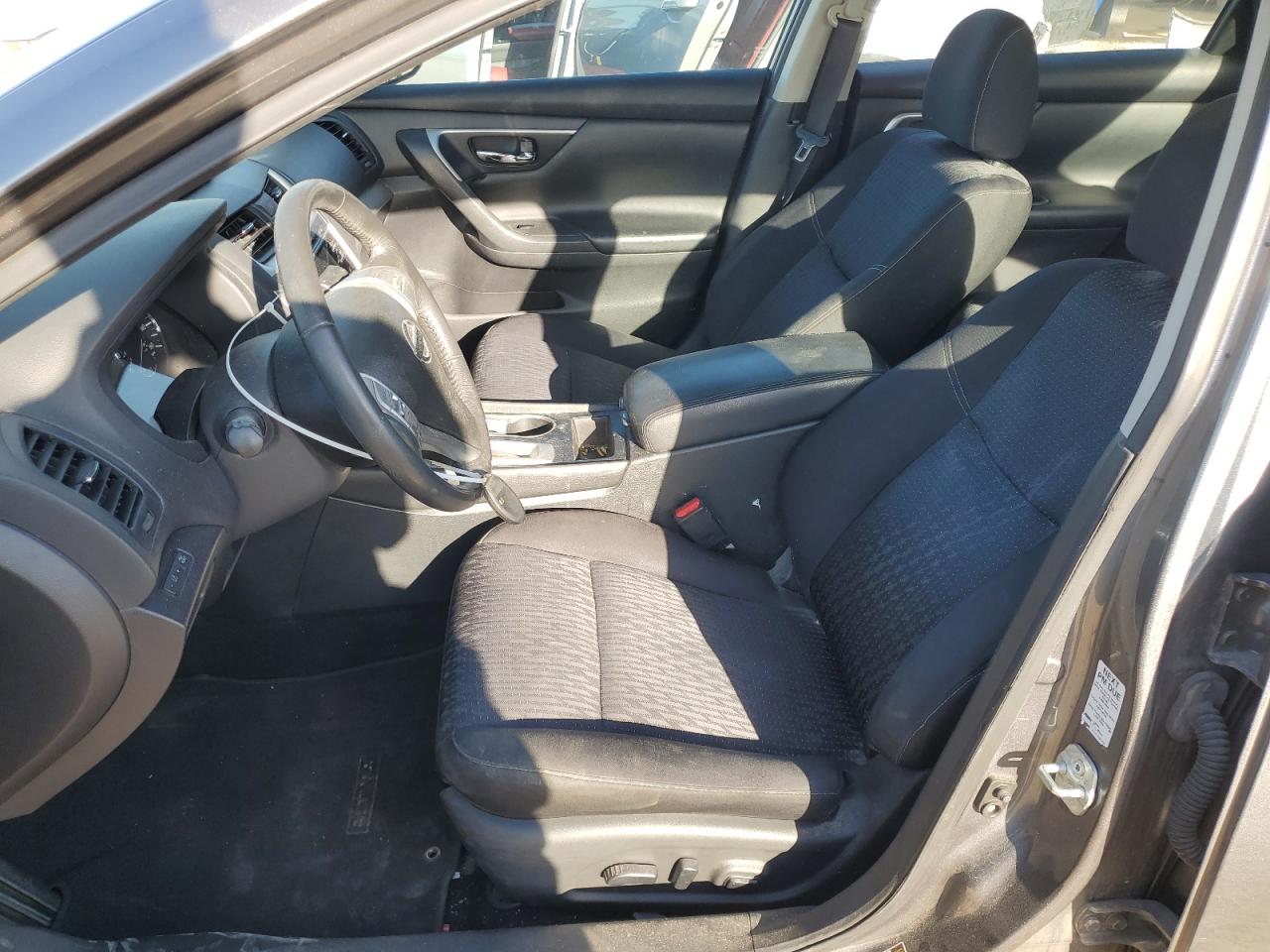 2017 Nissan Altima - Image 7