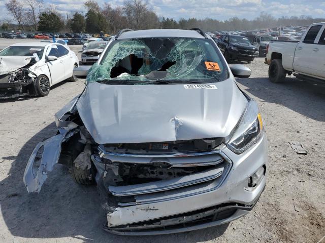  FORD ESCAPE 2018 Srebrny