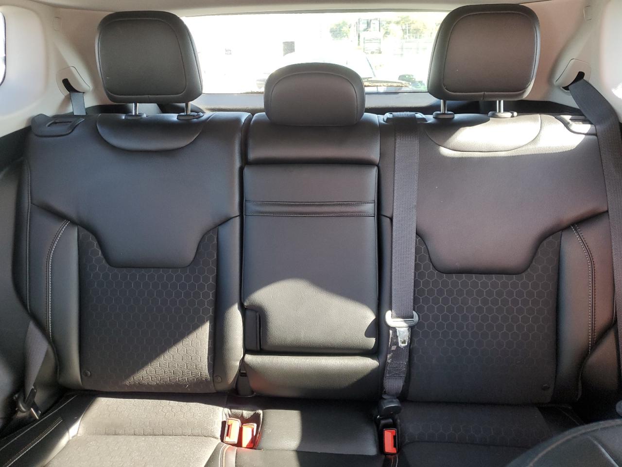 2018 Jeep Compass - Image 10