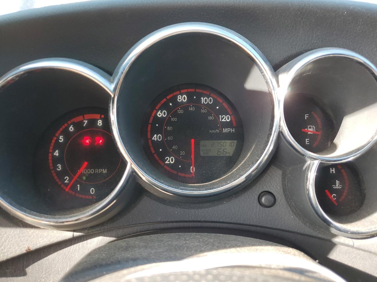 2007 Pontiac Vibe - Image 9