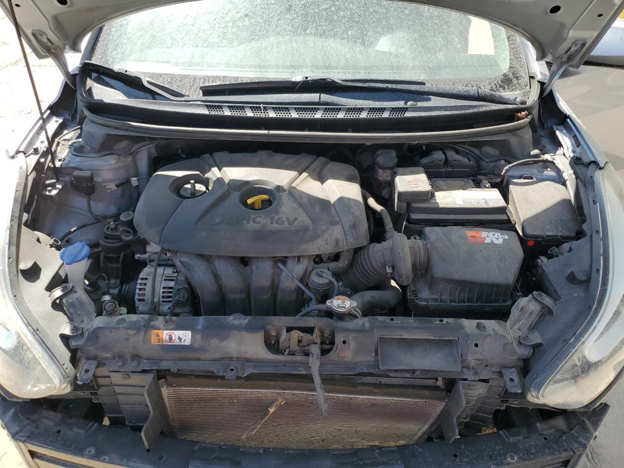 2016 Hyundai Elantra - Image 11