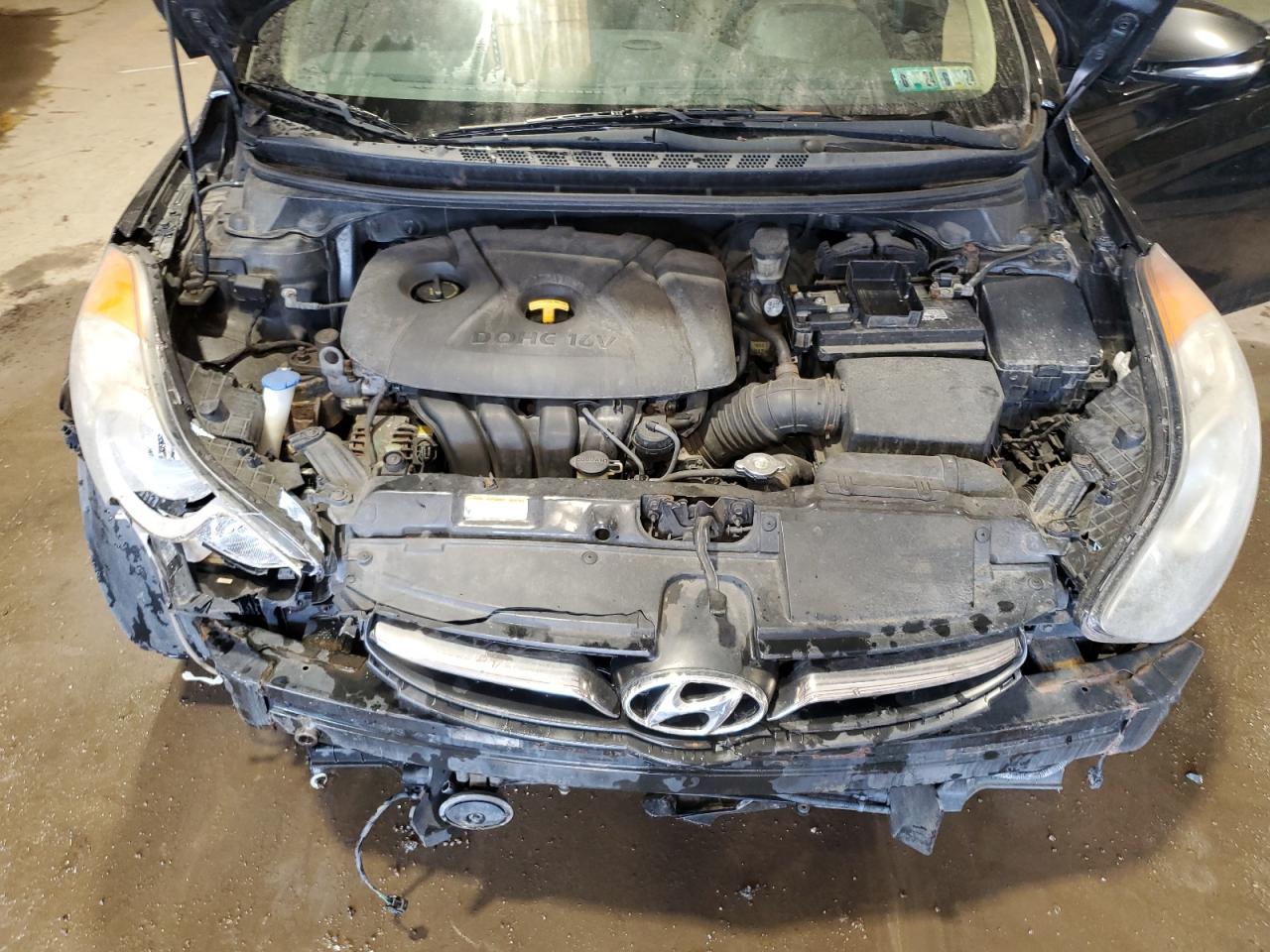 2011 Hyundai Elantra - Image 11