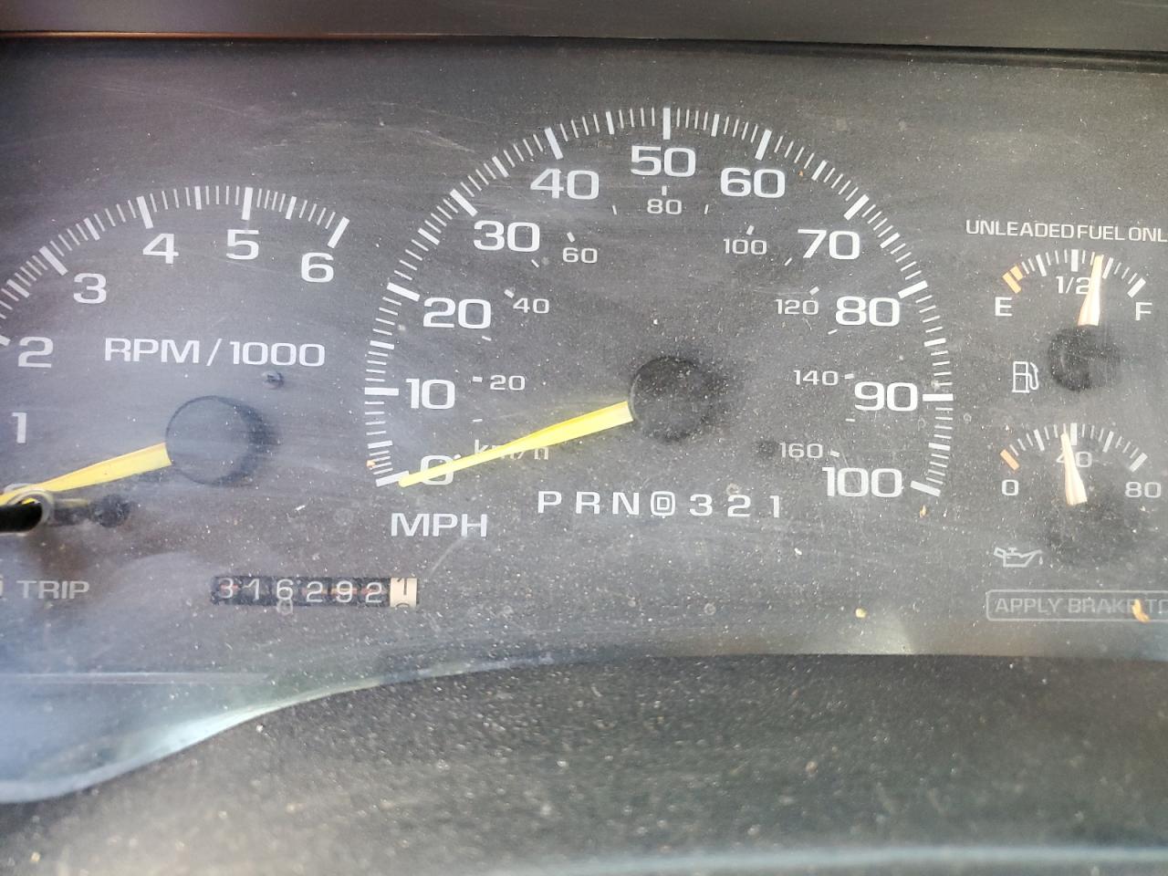 1998 Chevrolet GMT-400 - Image 9