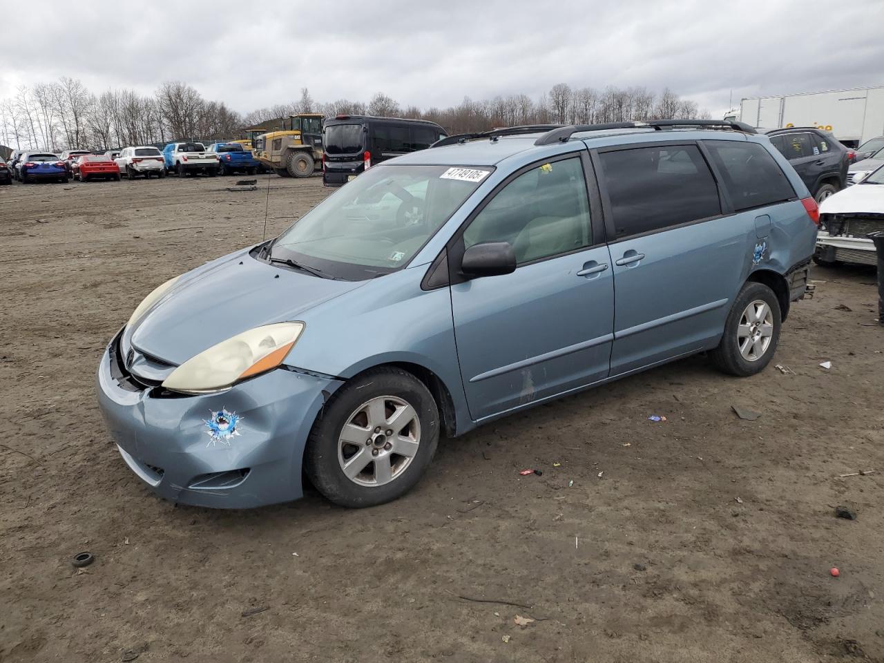 2007 Toyota Sienna - Image 1