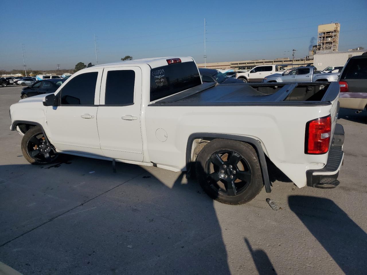 2016 GMC Sierra - Image 2