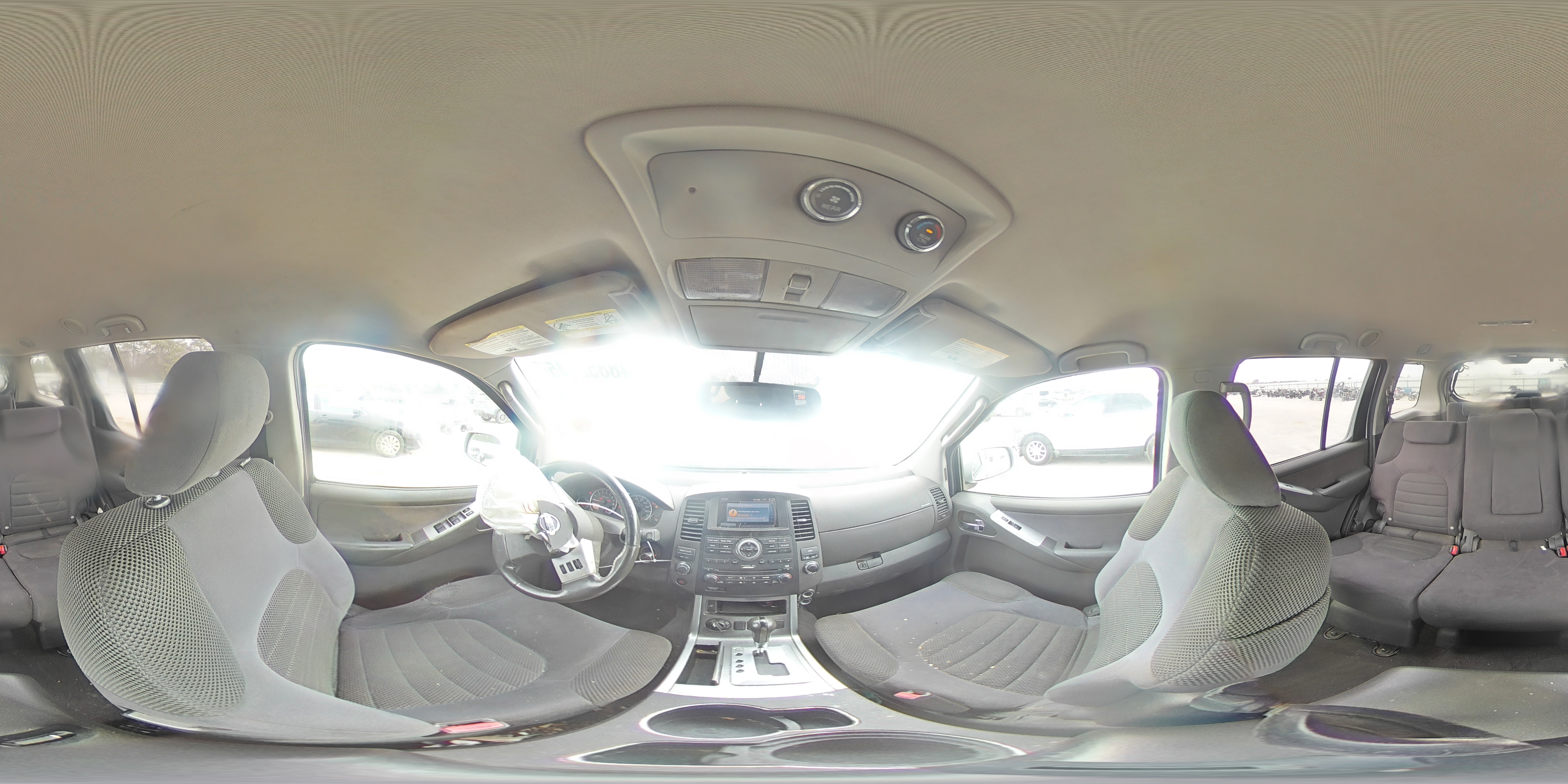 2010 Nissan Pathfinder - Image 13