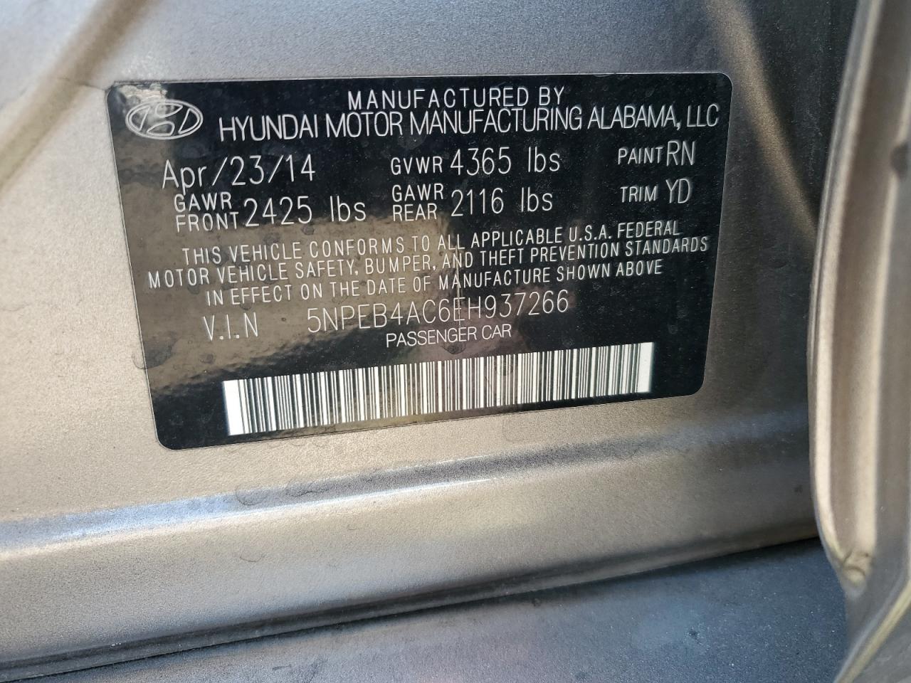 2014 Hyundai Sonata - Image 12