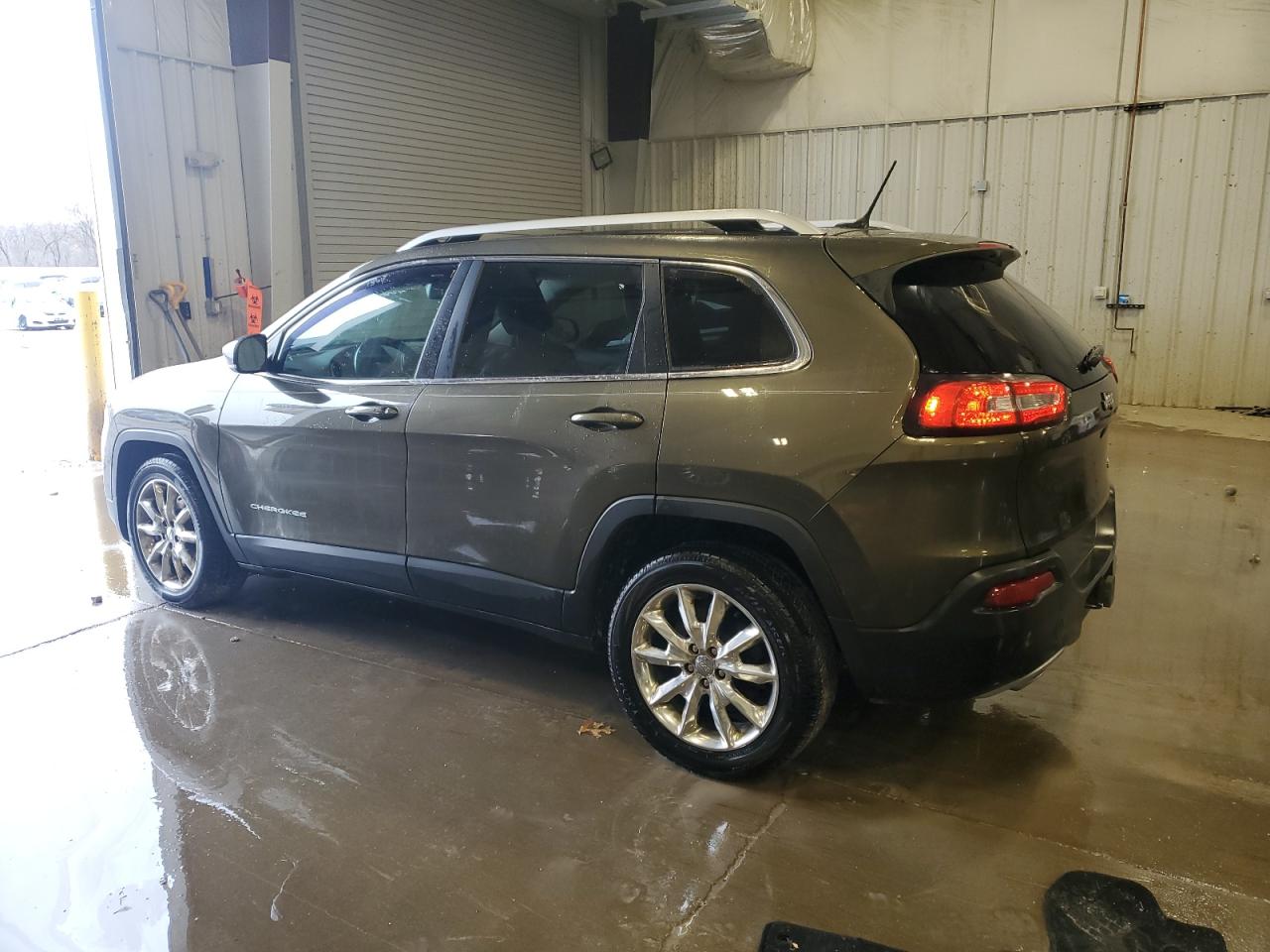2014 Jeep Grand Cherokee - Image 2
