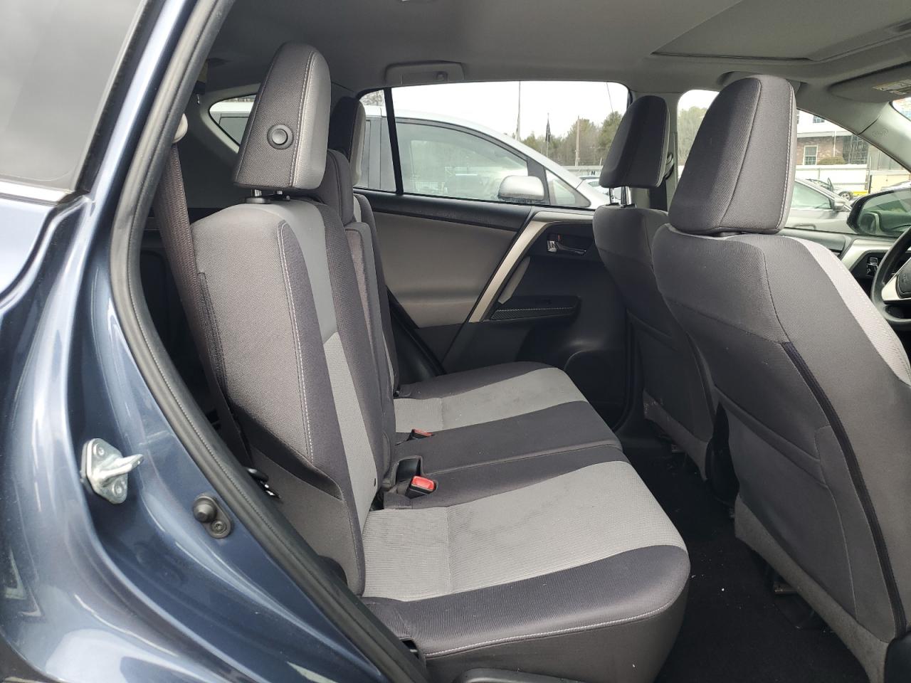 2014 Toyota RAV 4 - Image 11