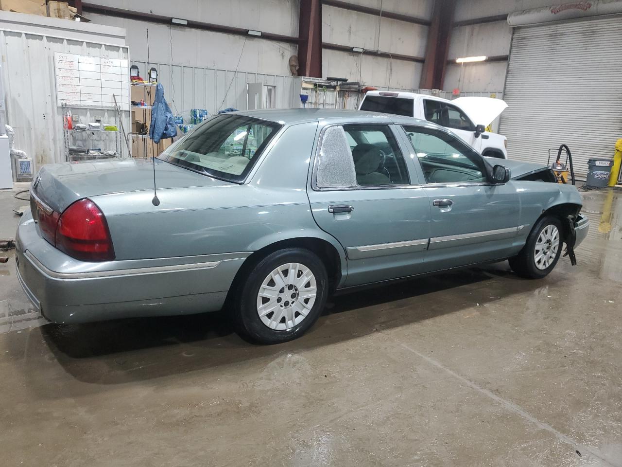 2005 Mercury Grand Marquis - Image 3