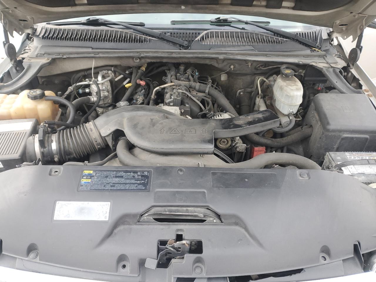 2004 GMC Yukon - Image 14