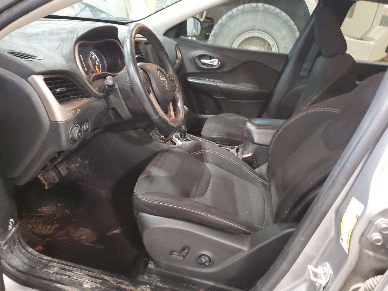 2016 Jeep Grand Cherokee - Image 7