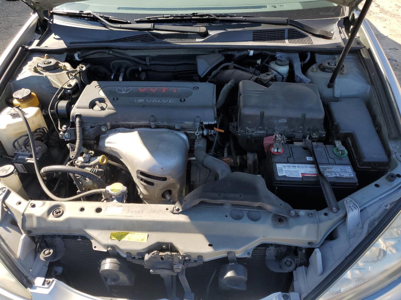 2005 Toyota Camry - Image 11