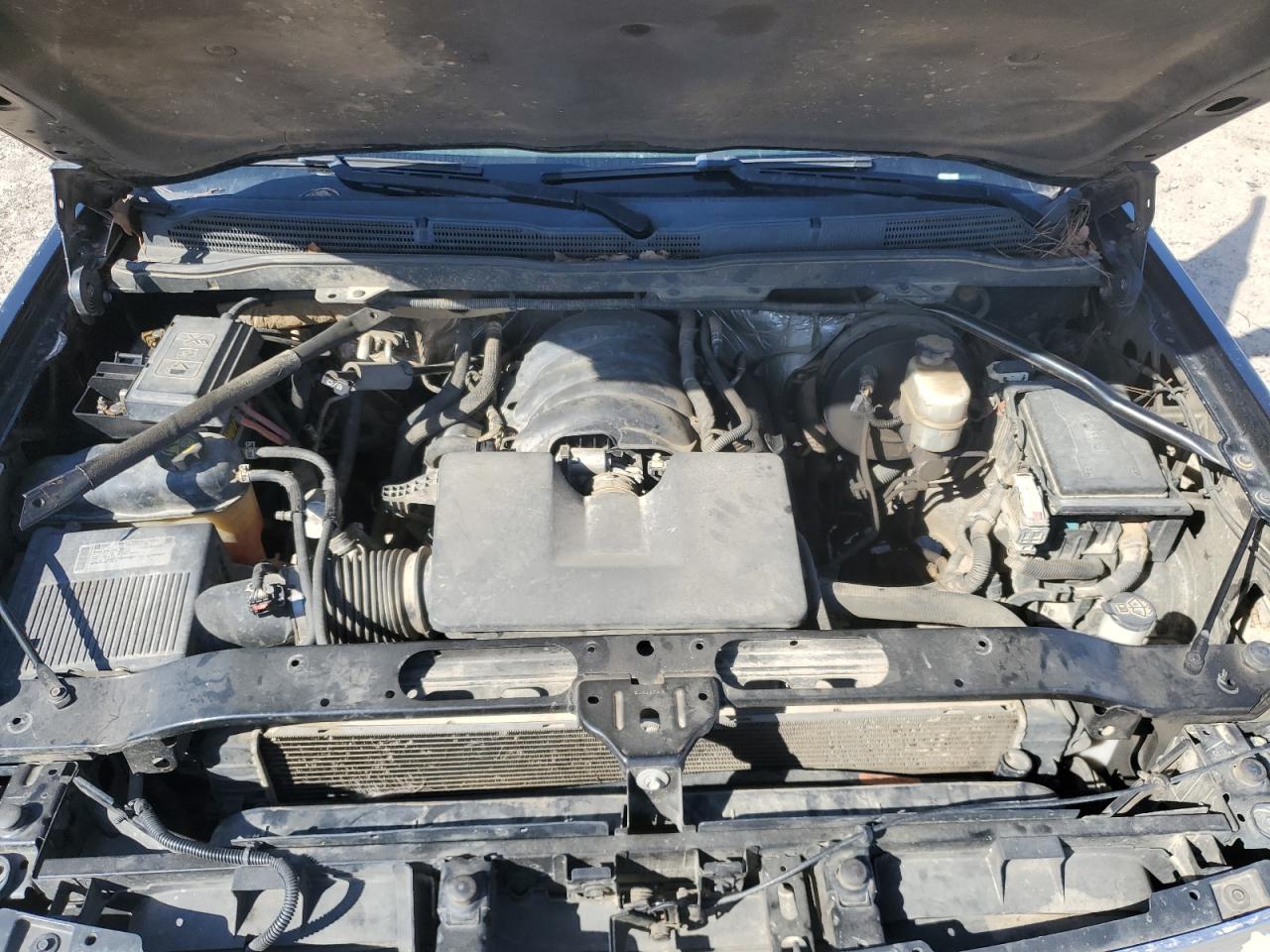 2014 Chevrolet Silverado - Image 12
