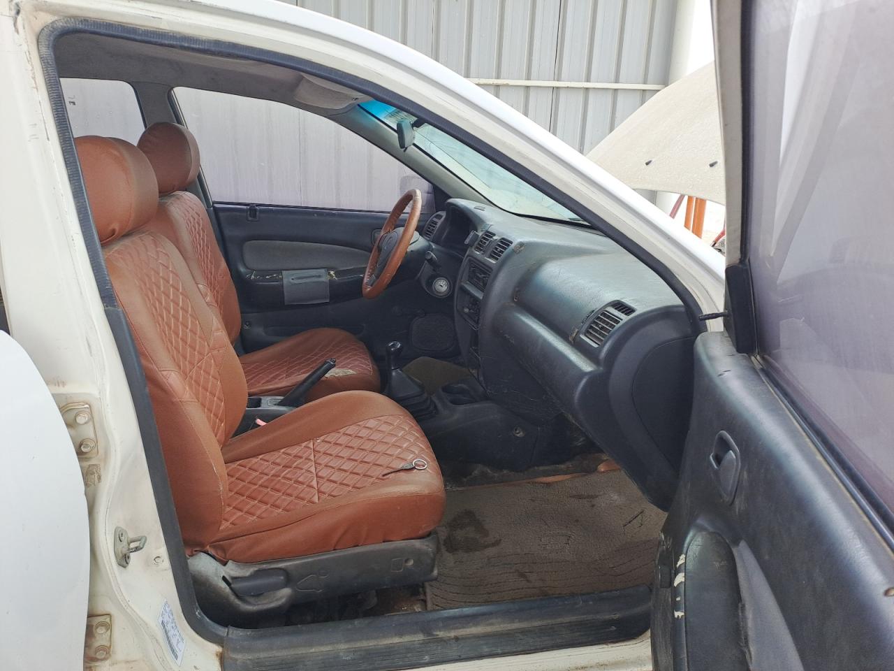 JM7BA1234W0222350 - 2000 Mazda 323 - #49557435