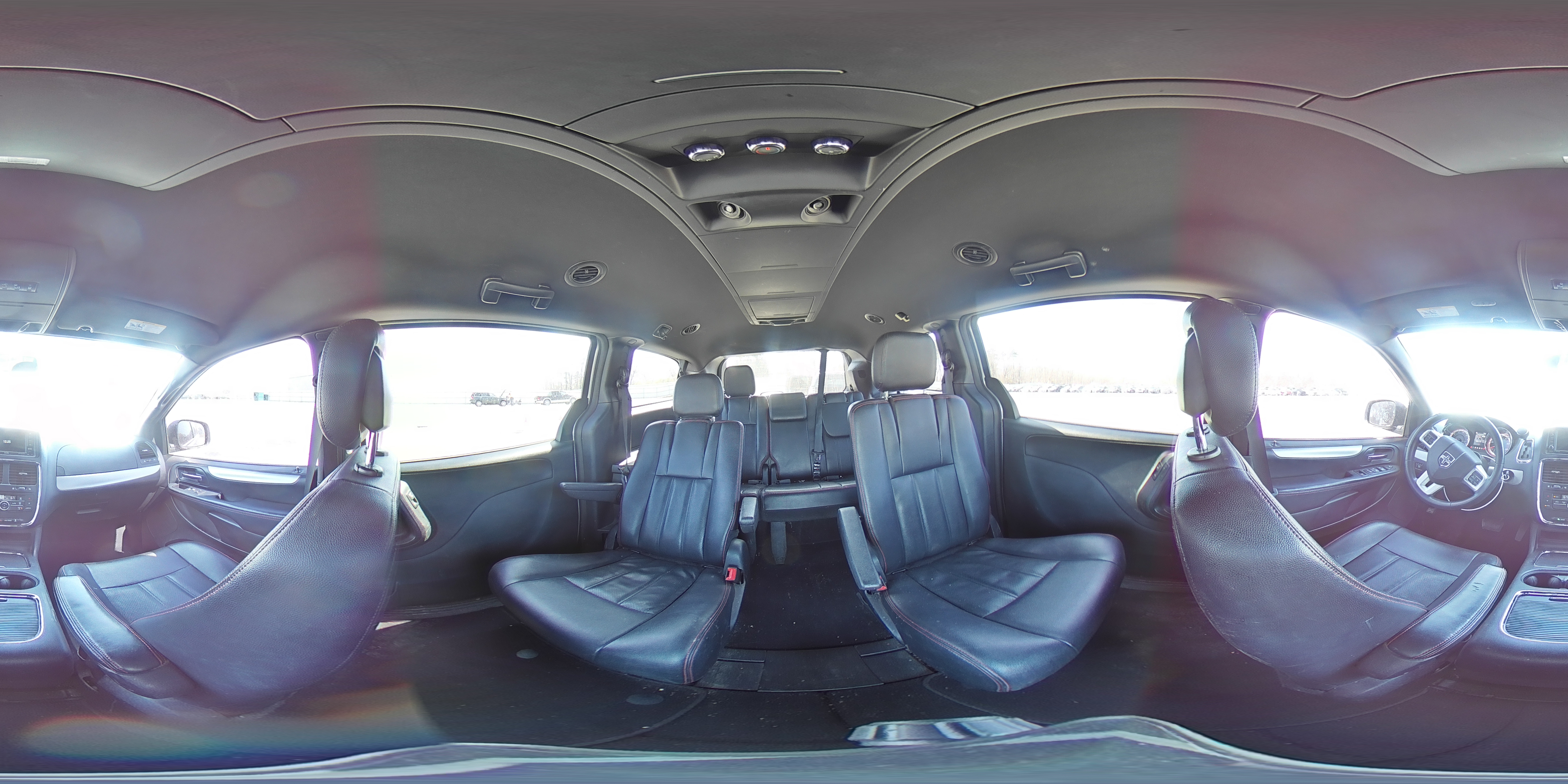 2016 Dodge Caravan - Image 13